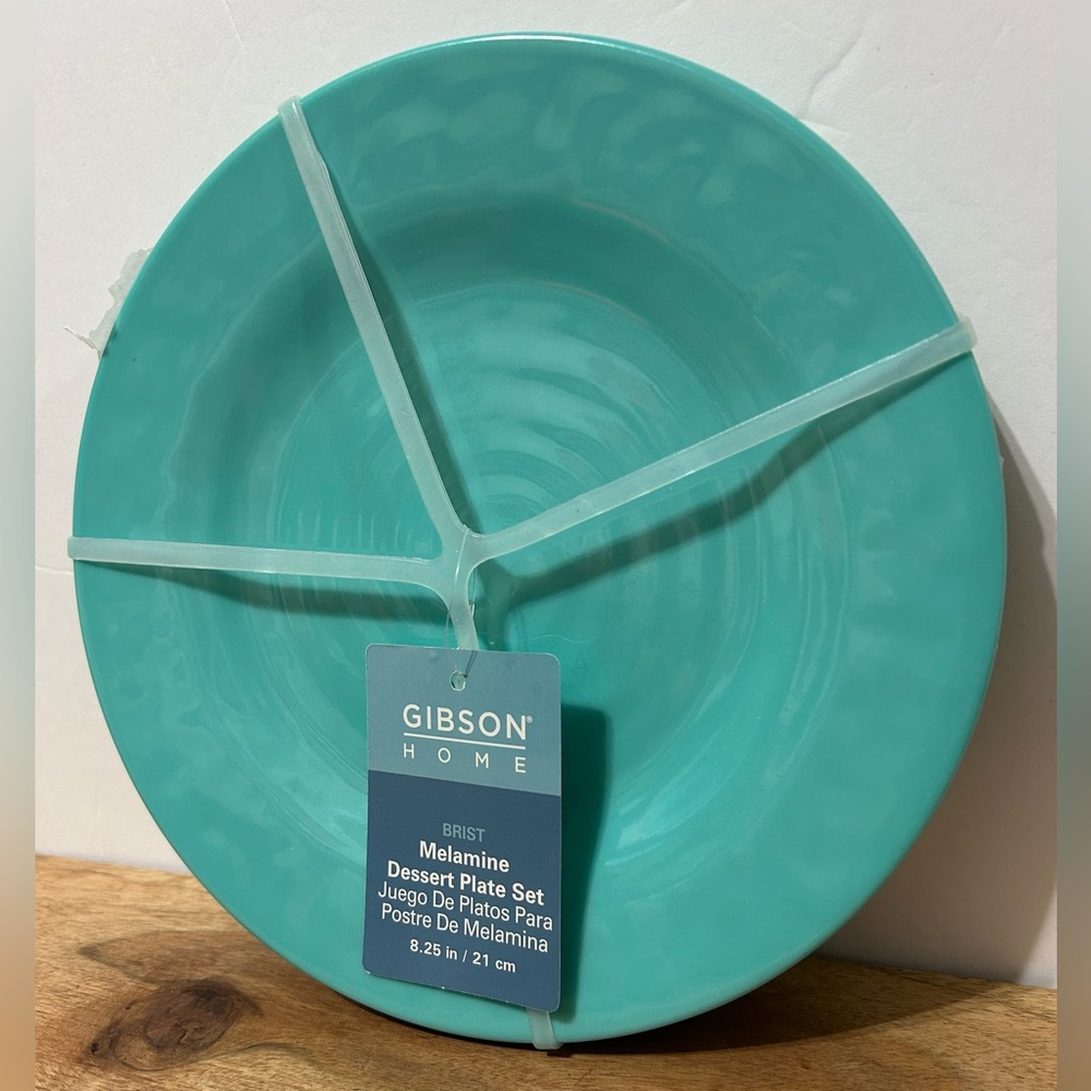 Gibson Home Set of 4 Turquoise Melamine Dessert  Plates 8.25” NEW